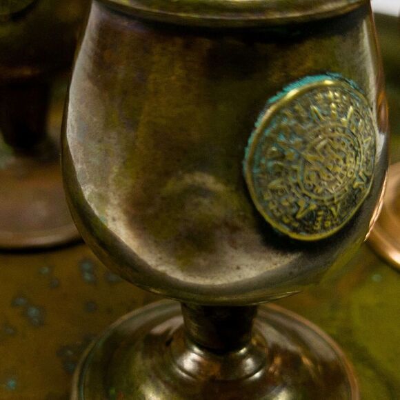 VINTAGE COPPER SET 4/6 CORDIAL SHOT GLASSES GOBLET TRAY MAYAN AZTEC CALENDAR - Picture 3 of 12